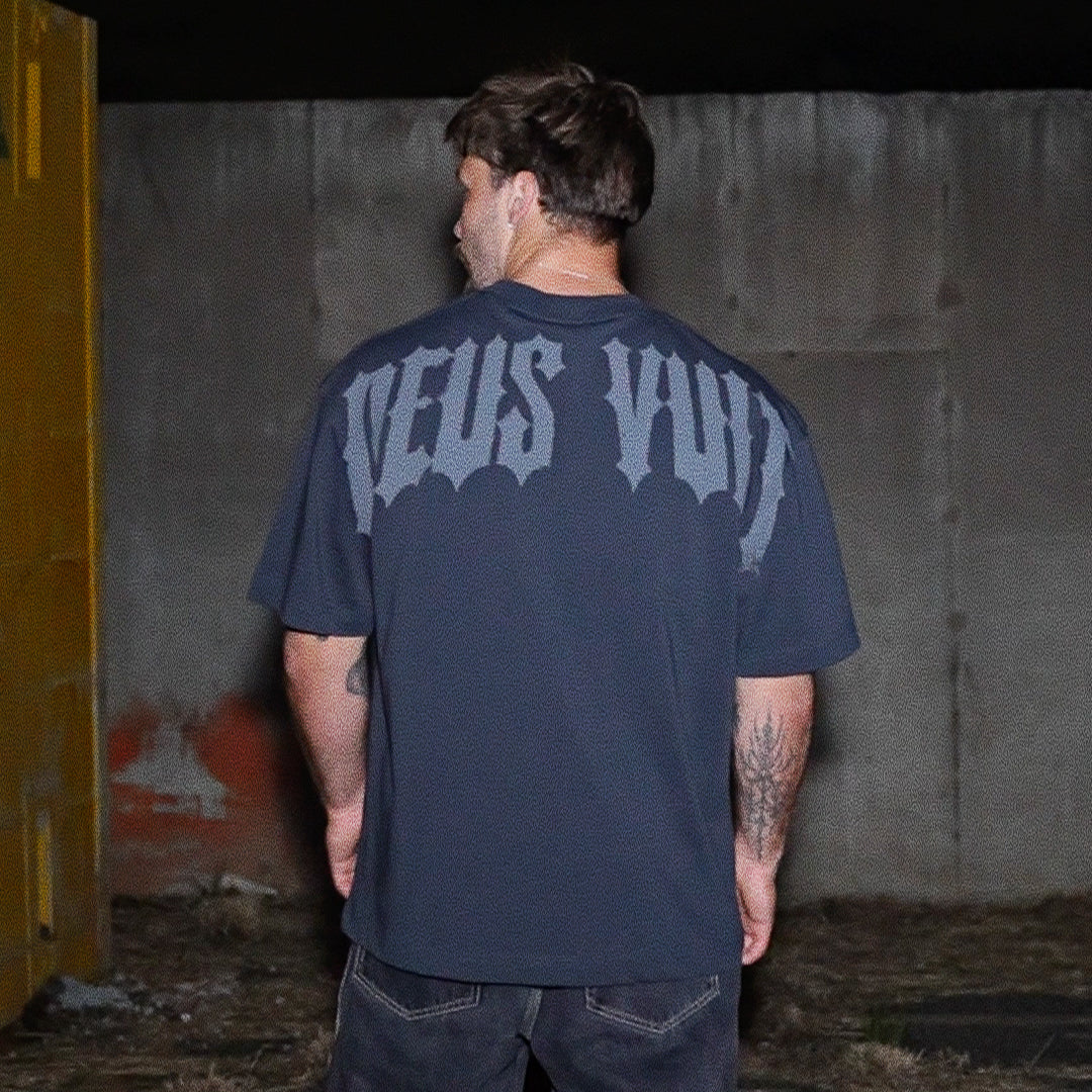 DEUS VULT - PREMIUM T-SHIRT - Image 6